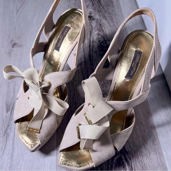 Cute Louis Vuitton Heels!